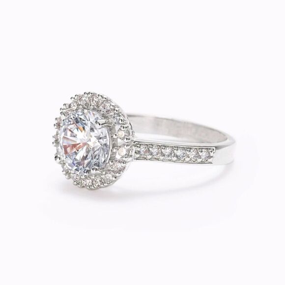 Stella & Dot Elina Halo Ring Size 8 CZ - Picture 4 of 7
